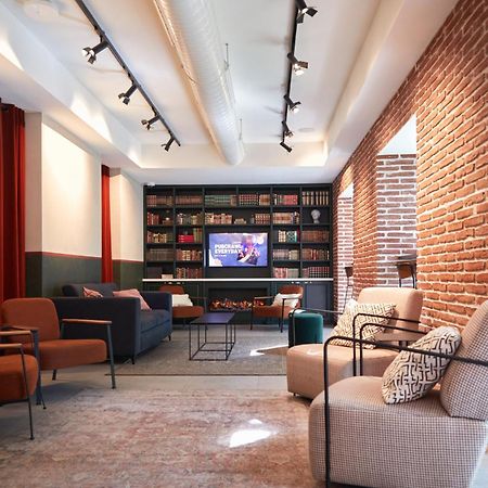 Latroupe Prado Hostel مدريد المظهر الخارجي الصورة