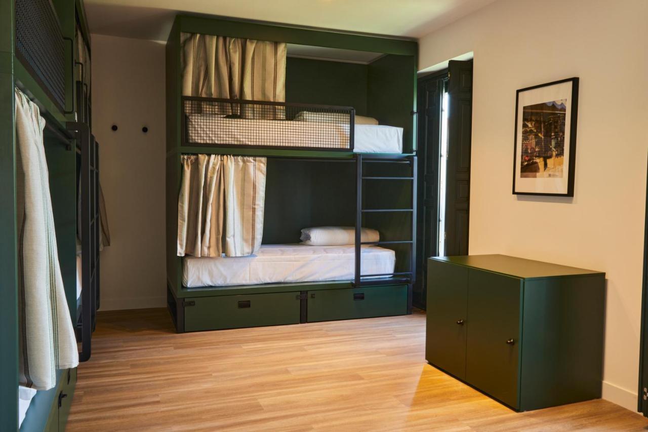 Latroupe Prado Hostel مدريد المظهر الخارجي الصورة