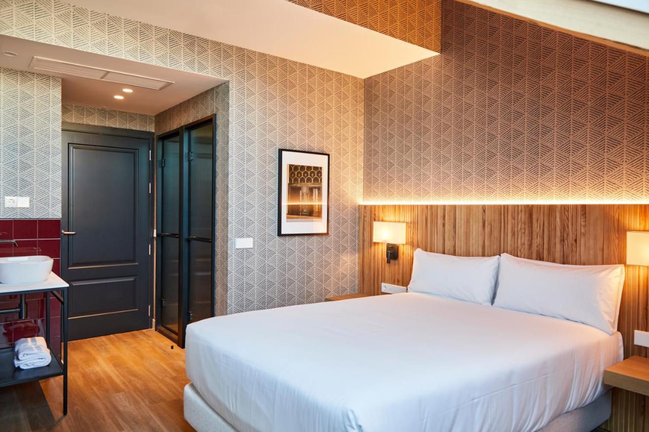 Latroupe Prado Hostel مدريد المظهر الخارجي الصورة