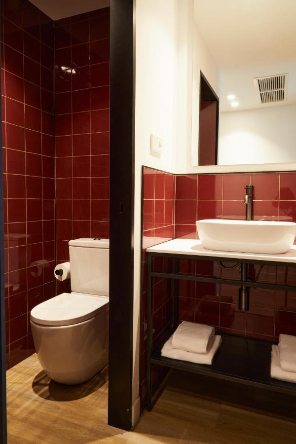 Latroupe Prado Hostel مدريد المظهر الخارجي الصورة