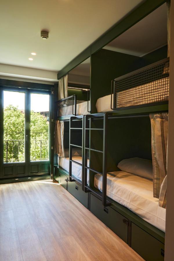 Latroupe Prado Hostel مدريد المظهر الخارجي الصورة