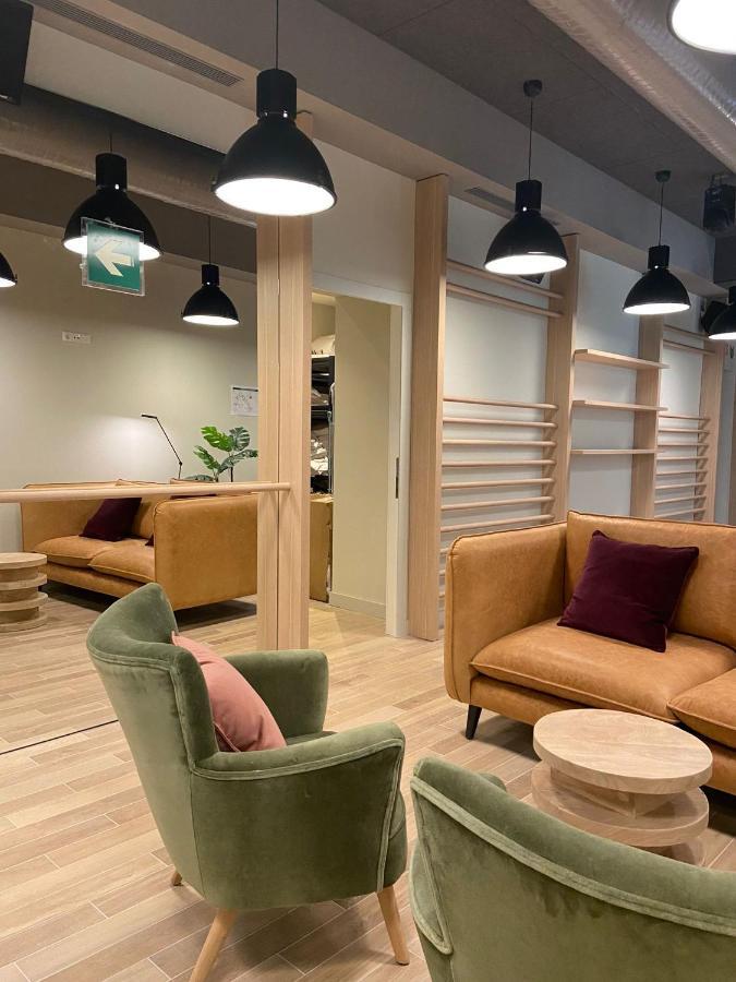 Latroupe Prado Hostel مدريد المظهر الخارجي الصورة
