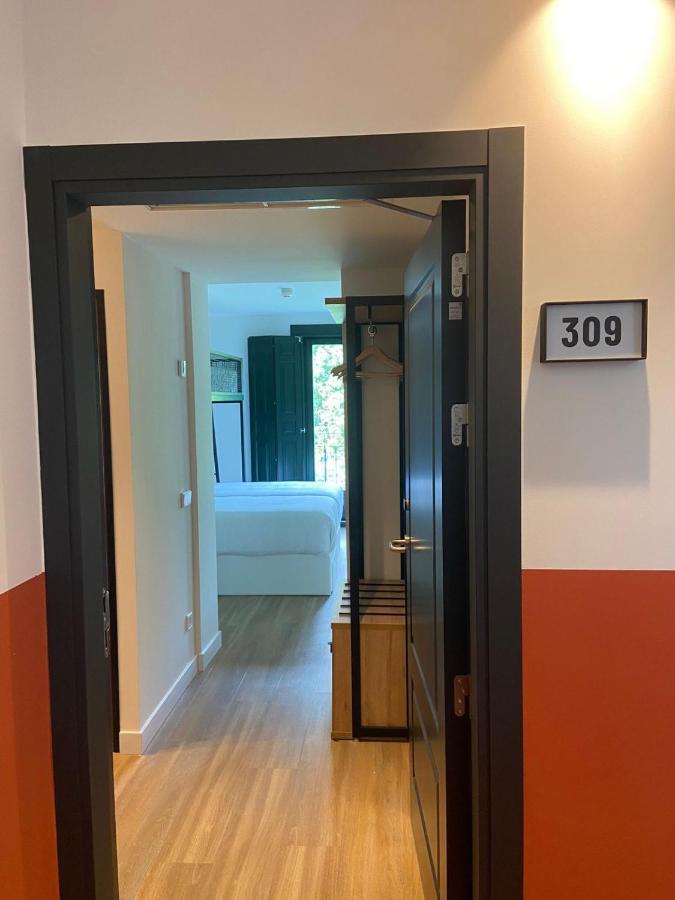Latroupe Prado Hostel مدريد المظهر الخارجي الصورة